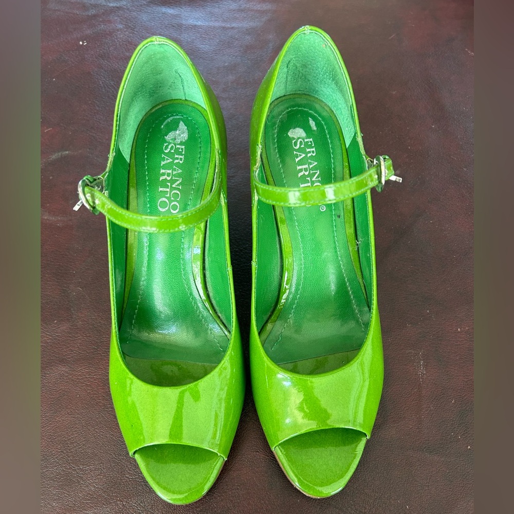 Franco Sarto vintage green peep toe cork wedge heels. Size 7.5